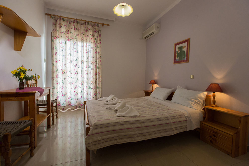 Filoxenia Apartments 2 Palaiochora Exterior foto