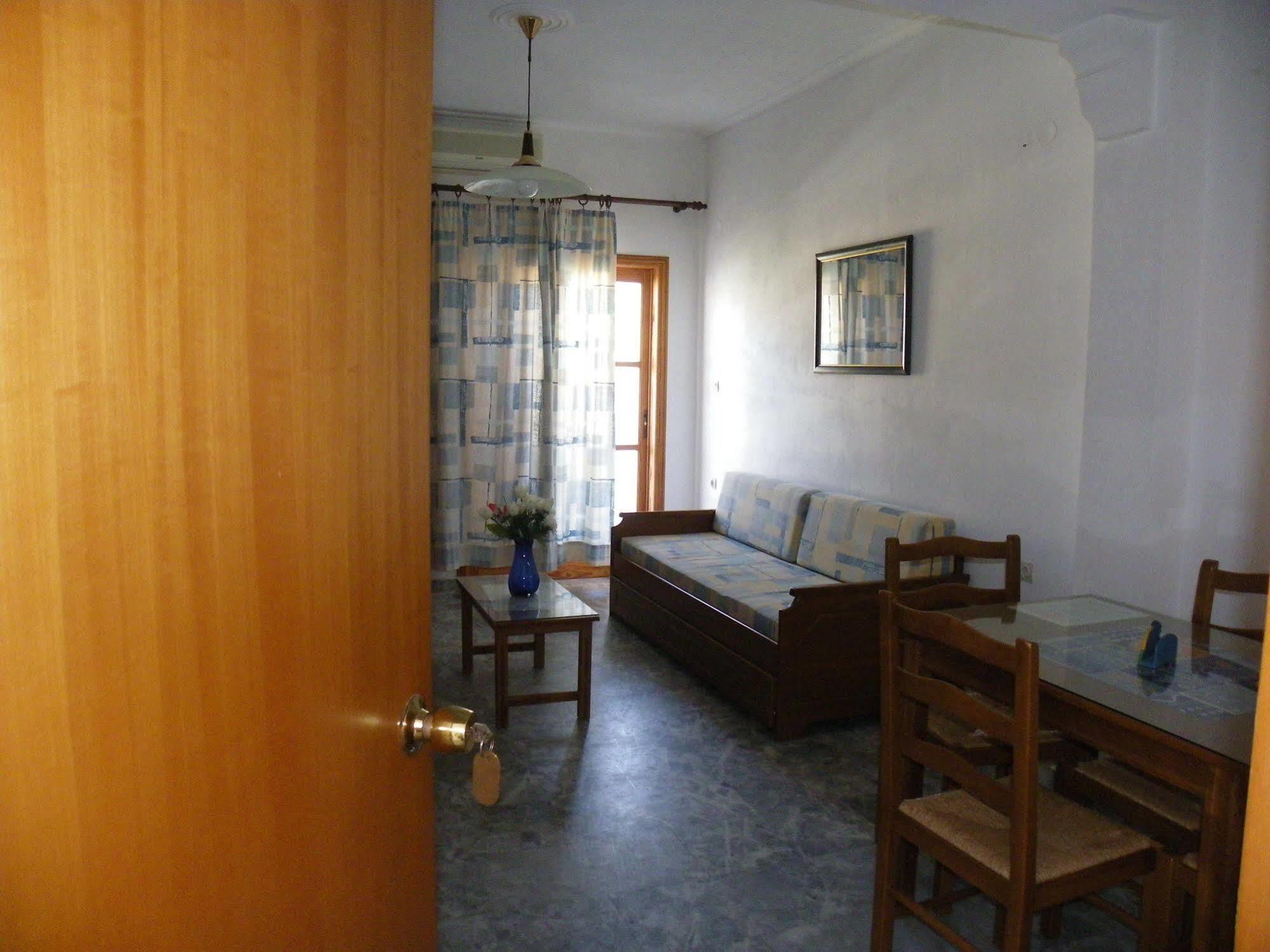 Filoxenia Apartments 2 Palaiochora Exterior foto