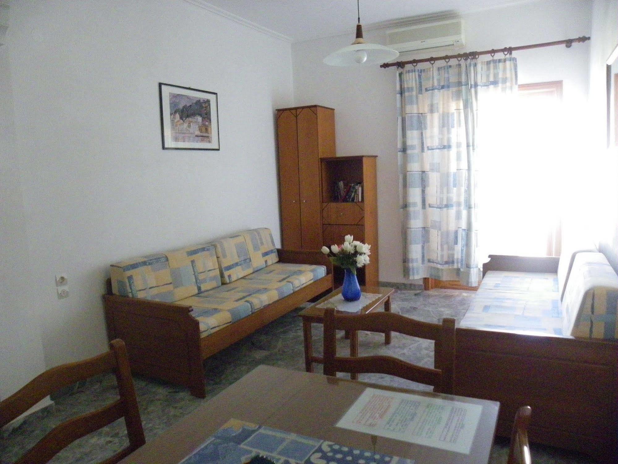 Filoxenia Apartments 2 Palaiochora Exterior foto
