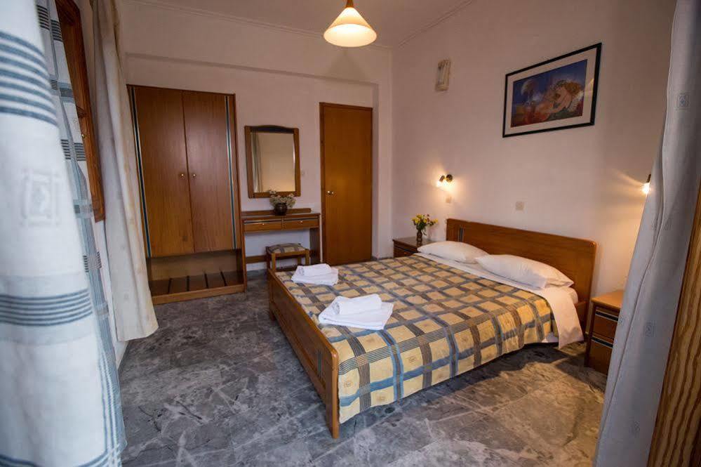 Filoxenia Apartments 2 Palaiochora Exterior foto